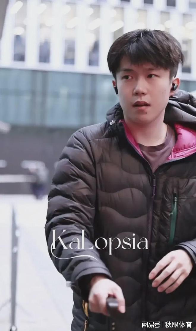 乖萌的脸痞帅的气质凯发体育赞助大头是(图3)