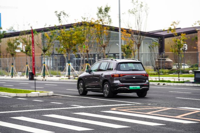 SUV：值得信赖的豪华电动车K8凯发登录深度解读奔驰纯电(图17)