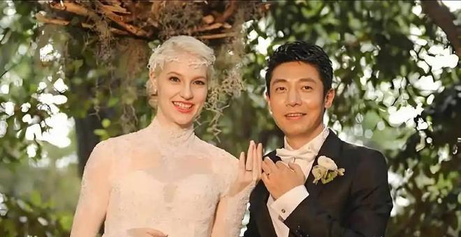 质疑仅用一个动作就透露了答案这次实锤了！央视主持撒贝宁遭(图13)