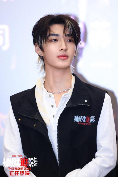 演 成龙梁家辉携双强阵容再掀狠爽热潮 观众直呼沉浸感太强“分分钟被爽到”燃爽不停！近十年最高分动作犯罪电影《捕风追影》举办中国澳门首映礼与广州路(图3)